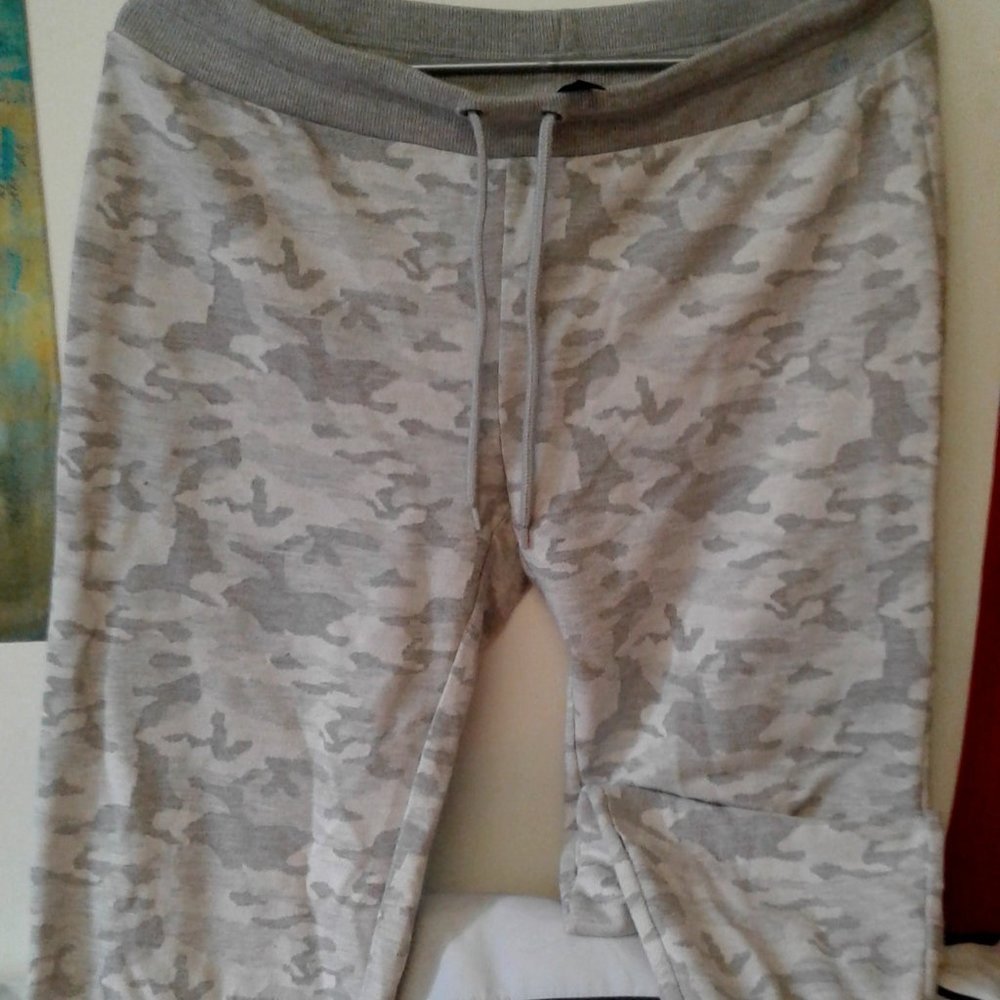90 Degree grey and white sweatpants